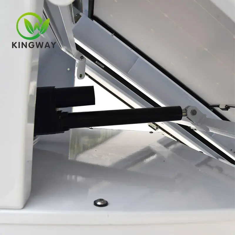 Solar Light Tower With 360 Degree Rotation.jpg